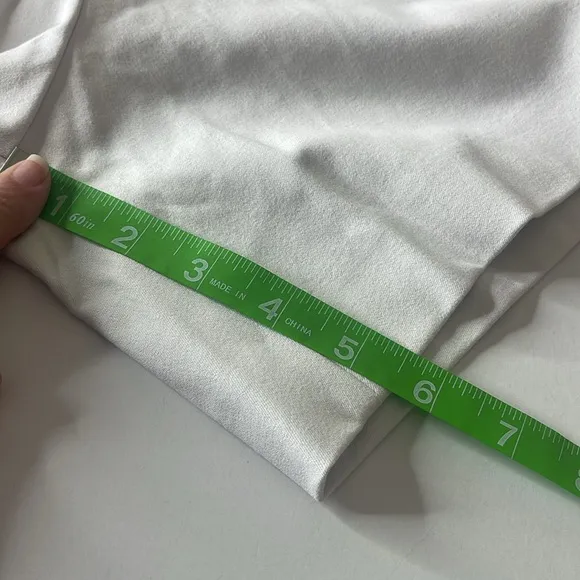 SPANX On-the-Go 6” Shorts with Ultimate Opacity Technology White Shorts XL