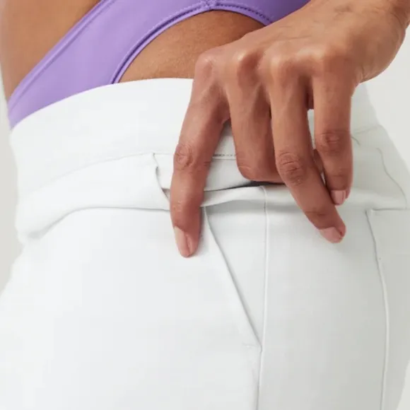 SPANX On-the-Go 6” Shorts with Ultimate Opacity Technology White Shorts XL