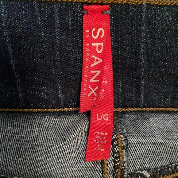 Spanx Size Large distressed blue Jean-ish ankle leggings. Medium wash.‎ EUC