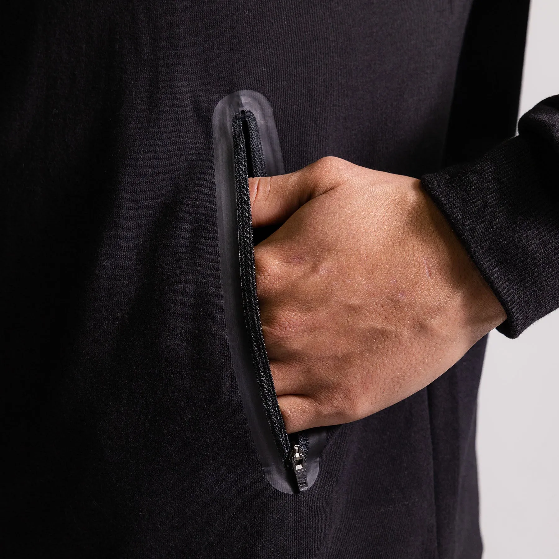THE BRAVE - MEN'S SIGNATURE OVERHEAD HOODIE 2.0 - BLACK