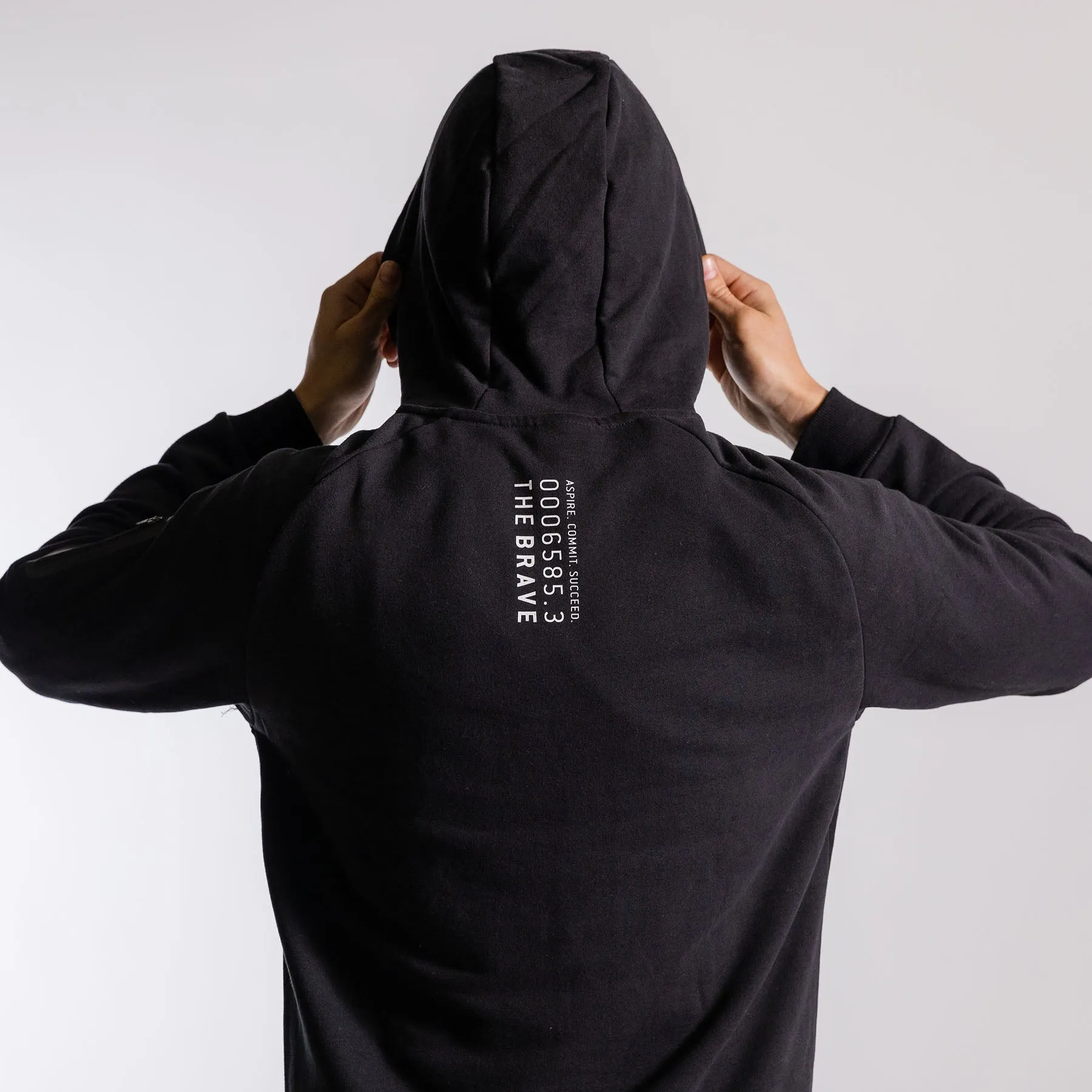THE BRAVE - MEN'S SIGNATURE OVERHEAD HOODIE 2.0 - BLACK