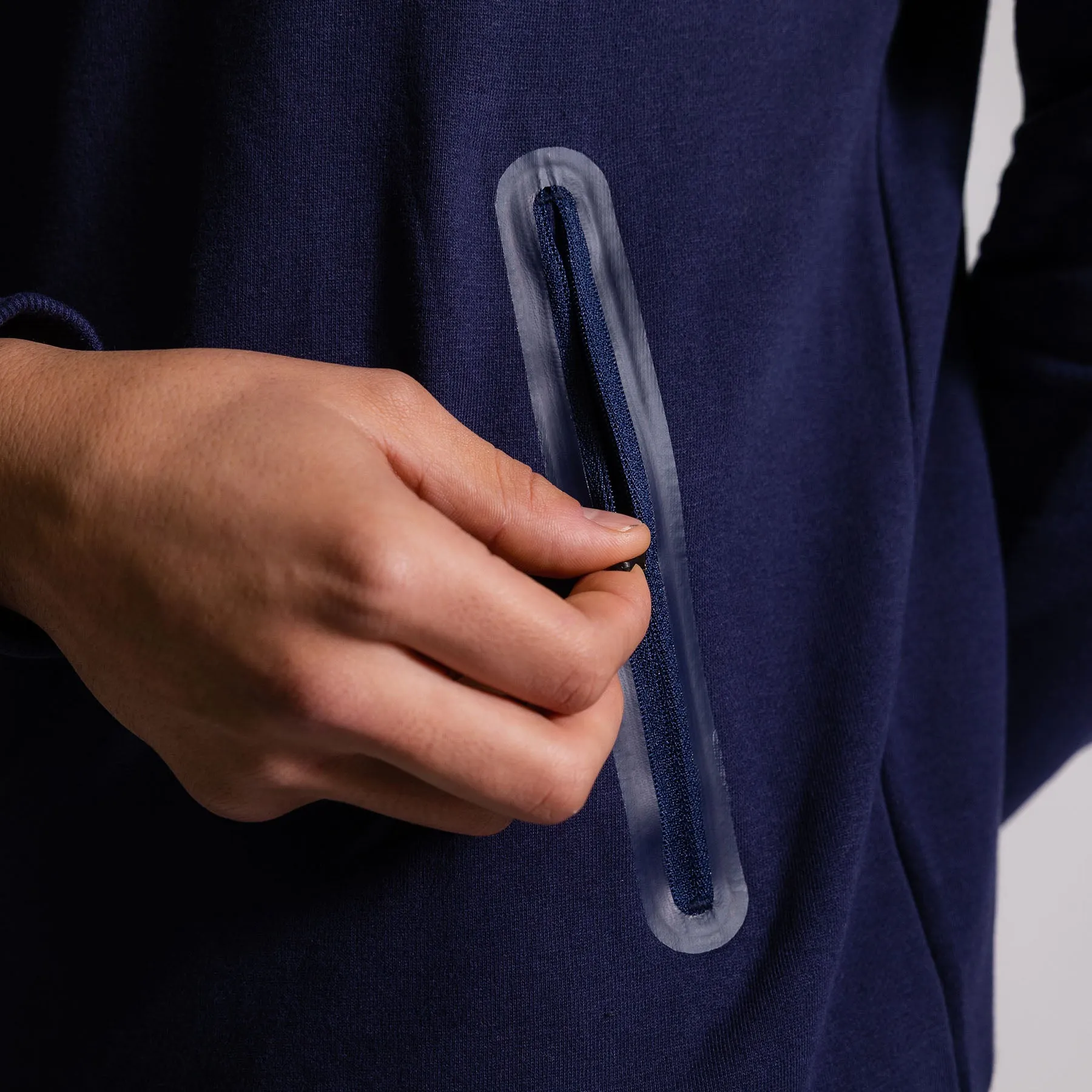 THE BRAVE - MEN'S SIGNATURE OVERHEAD HOODIE 2.0 - DARK NAVY