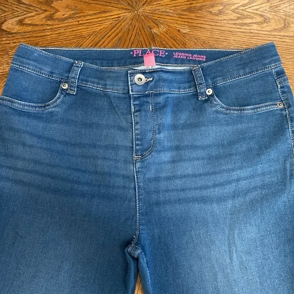 The Place NWT WOMAN 10-14 TWEEN 18plus Bundle 3 pairs jean Jeggings