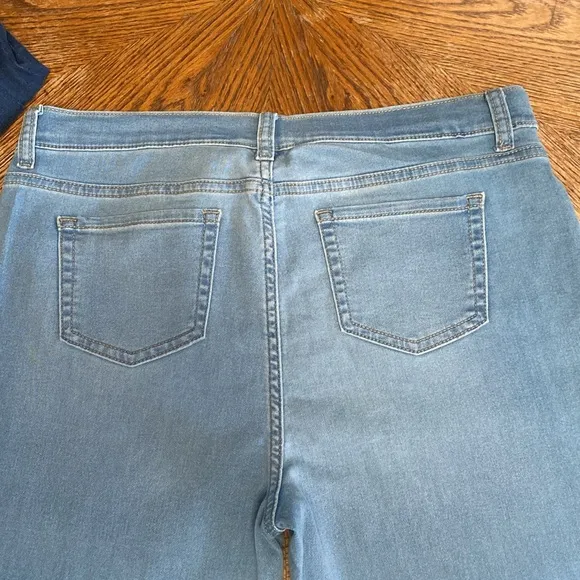 The Place NWT WOMAN 10-14 TWEEN 18plus Bundle 3 pairs jean Jeggings