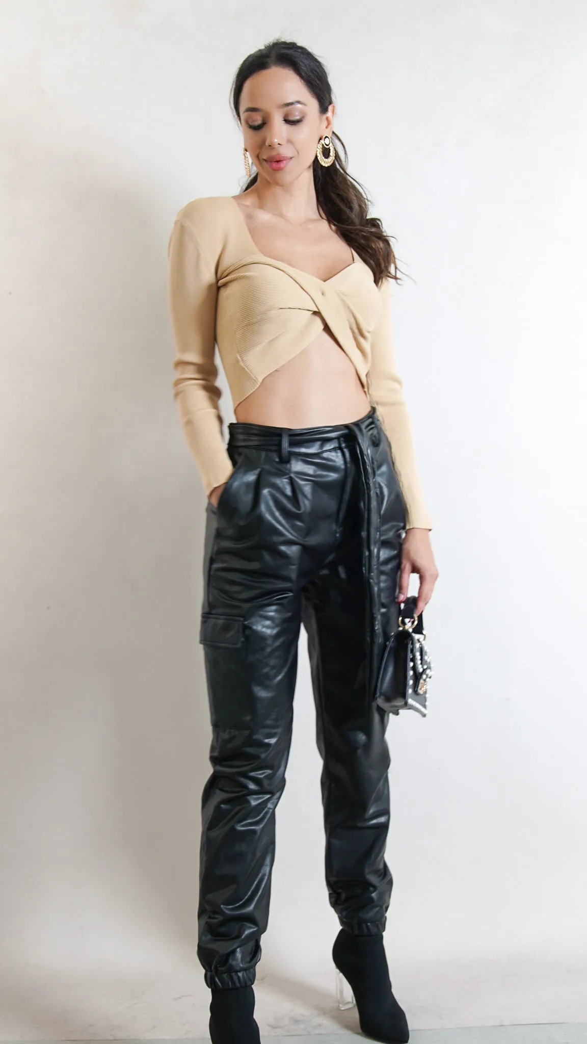 Vesma Longsleeve Midriff Top