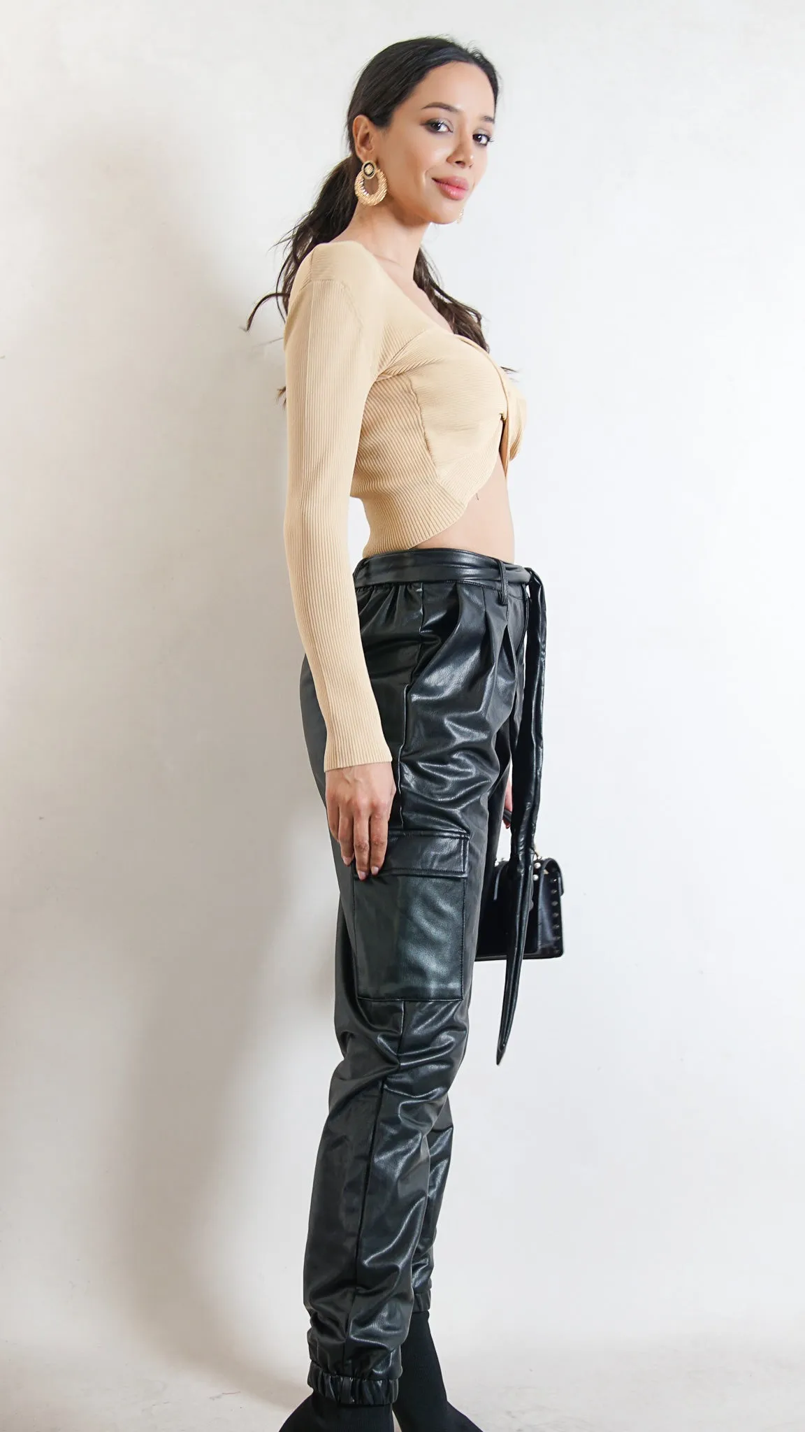 Vesma Longsleeve Midriff Top