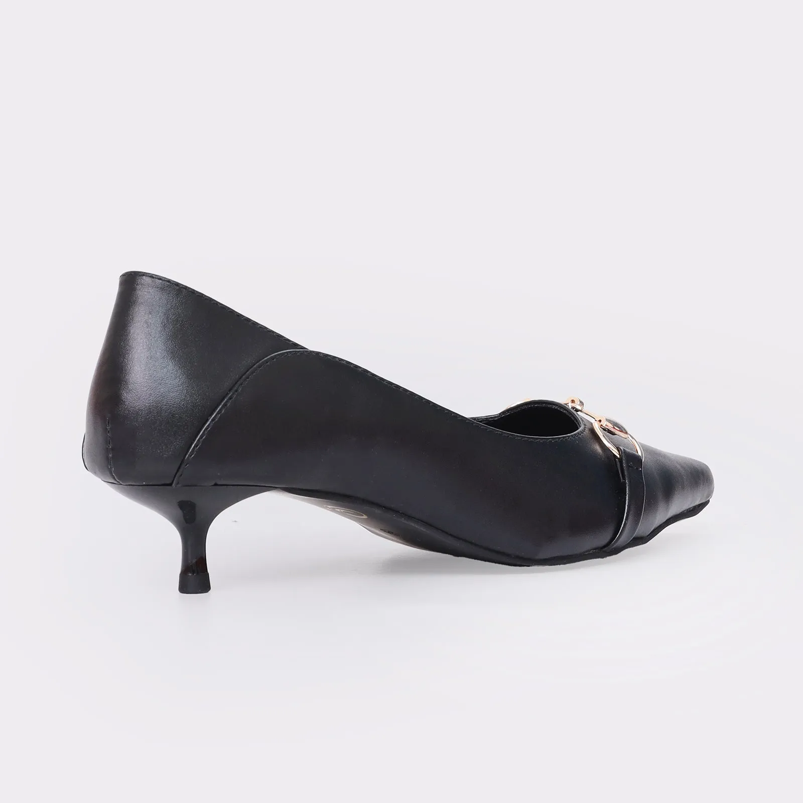 Women pointed-toe heels