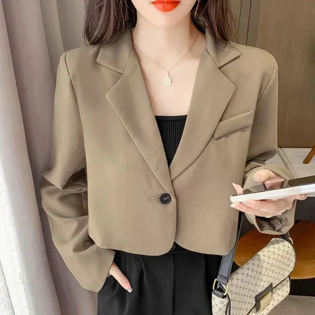 Women's short blazer with button placket and long sleeves - Stylish design for modern women